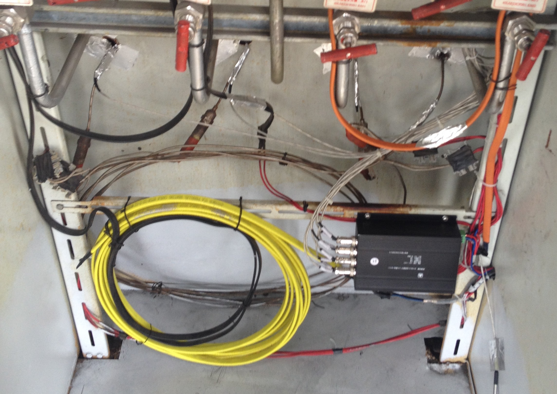 国华神华沧东电厂保温柜伴热带温度实时监测系统